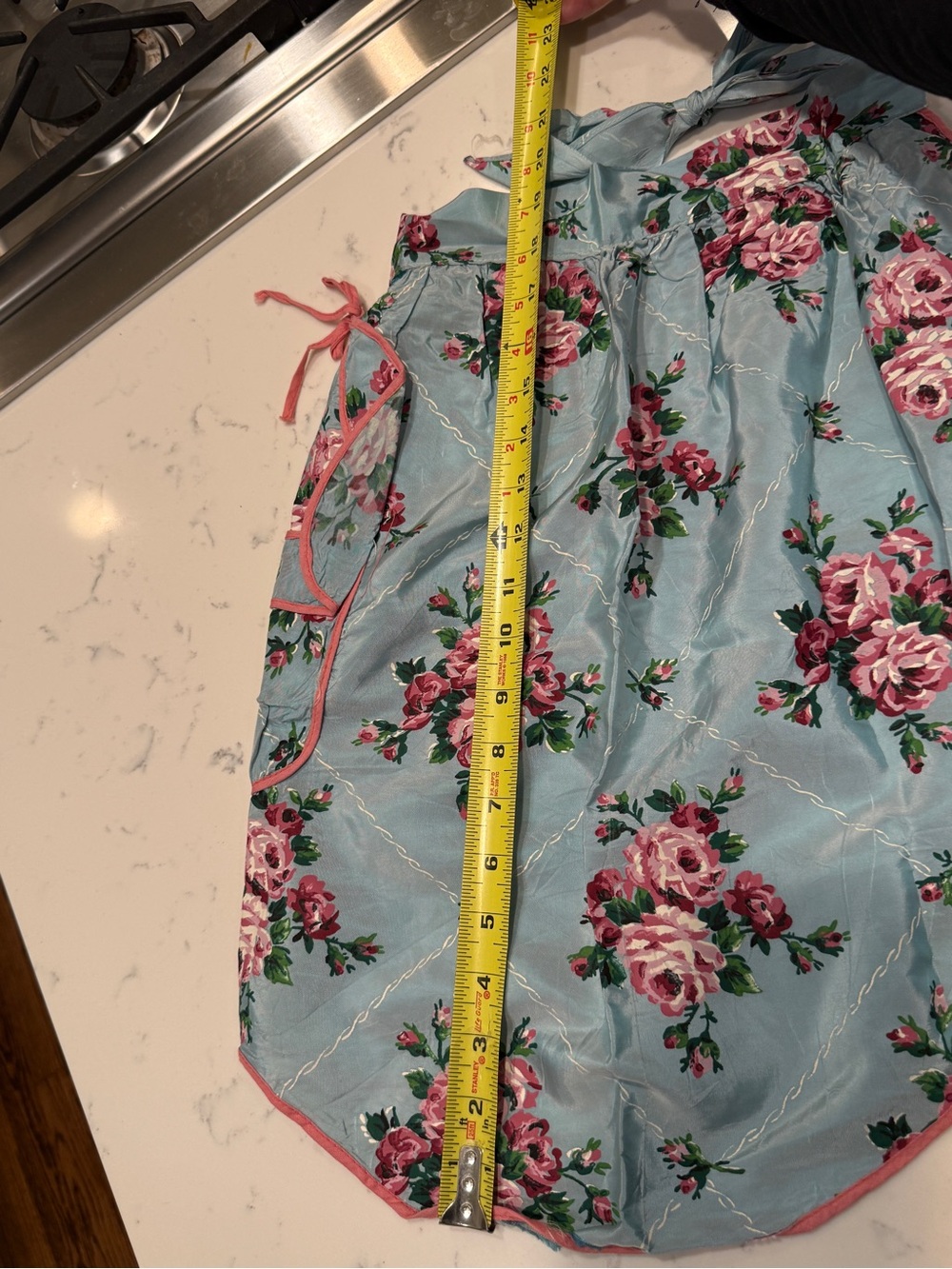 Vtg. Blue Pink Rose Half Apron Cottagecore Floral Pocket Retro Kitchen Hostes - Picture 6 of 6